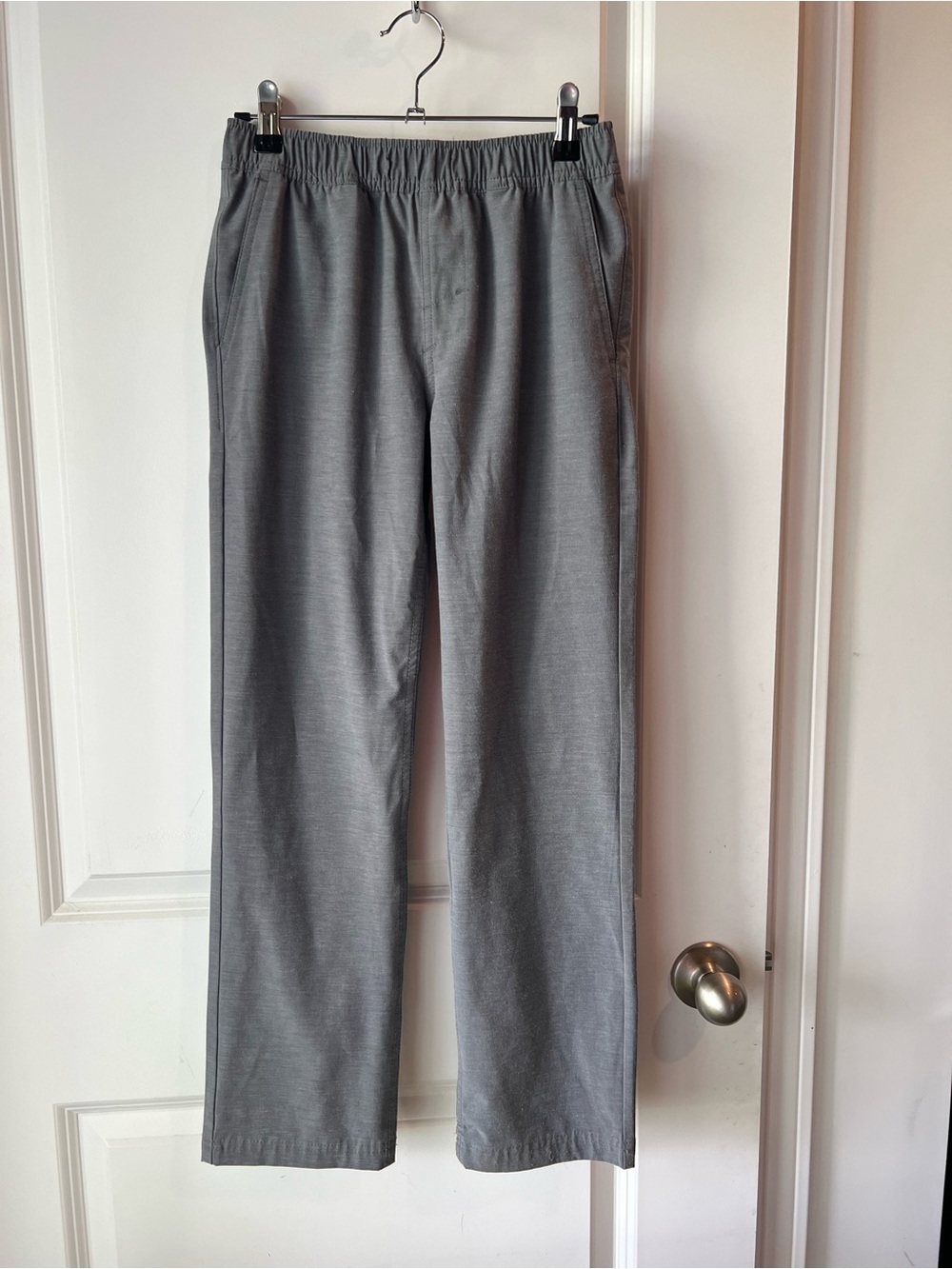 Kid’s O’Neill Casual Elastic-Waist Gray Pants. Medium